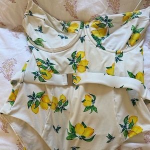 Onia x WeWoreWhat Danielle Lemon Print Onepiece size M/M